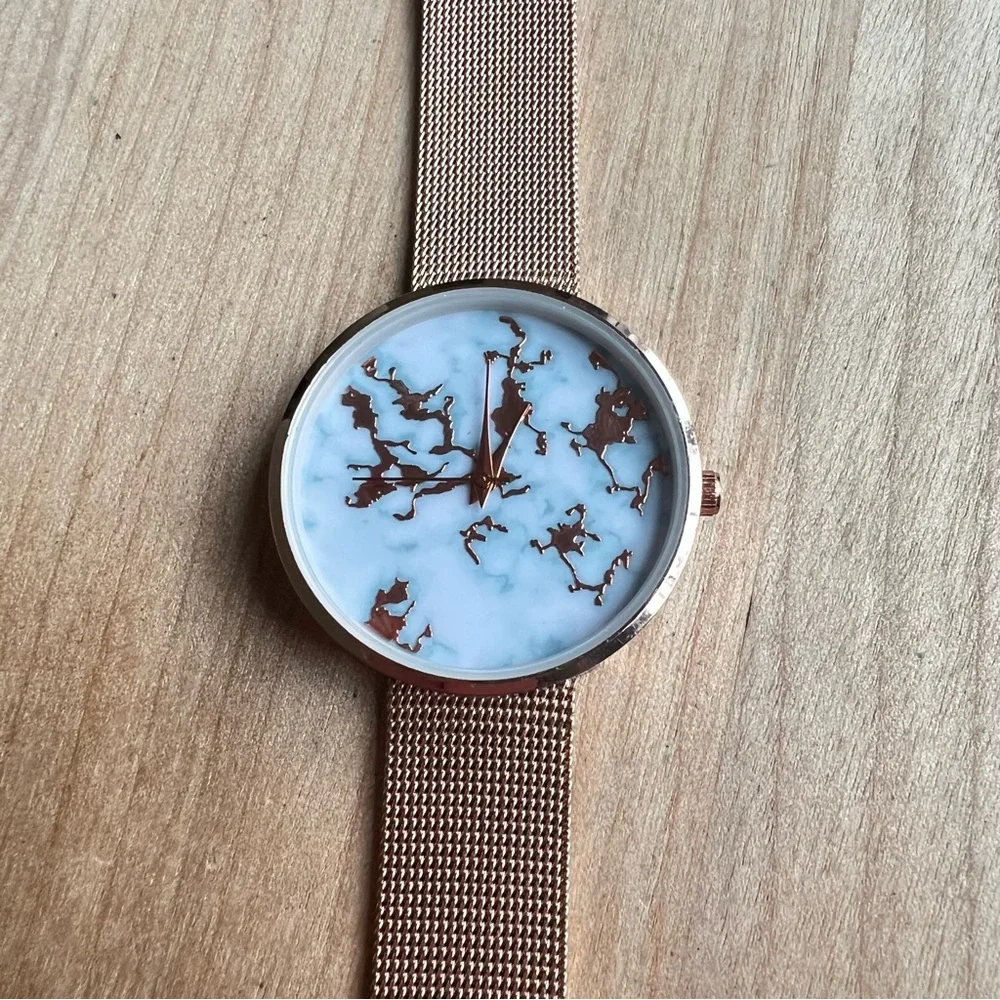 Jessica Carlyle ladies rose gold tone dress watch NEW BATTERY